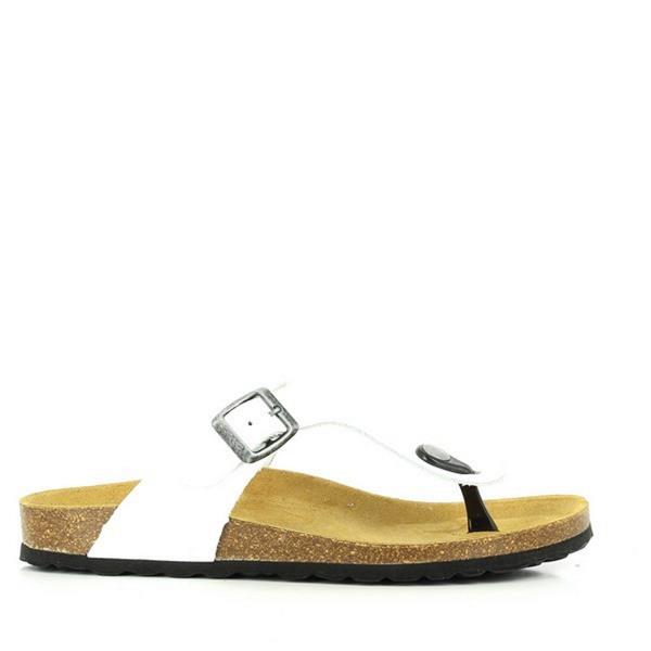  Showcase the sleek and timeless design of Plakton's 101671 White Women's Sandals. The clean white colour and classic thong silhouette exude effortless elegance, perfect for any occasion.