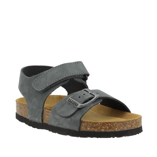 Introducing Plakton's 125477 Grigio Kids Sandal - a sleek and sustainable choice for young adventurers. Sleek dark grey hue complements any outfit. Buckle fastening strap and Velcro ankle strap for a secure and customised fit.