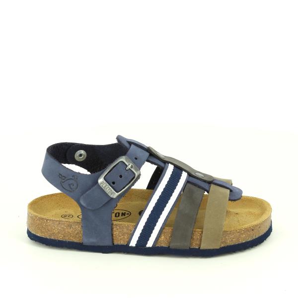 Introducing Plakton's 125639 Navy Blue Kids Sandal, a perfect blend of style and comfort. Practical and adjustable, the gladiator style with ankle buckle fastening ensures a secure fit that adapts perfectly to your child's feet. Stylish navy blue color with multi-color strips adds a playful touch to the design, perfect for any summer outfit.