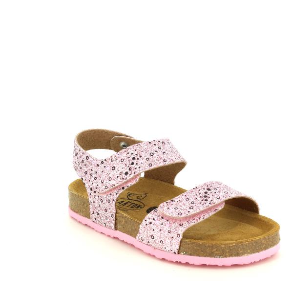 Introducing Plakton's 135448 Floral Pink Kids Sandal, a charming blend of style and comfort. Crafted in Spain, these vegan and cork sandals feature a pink leather print adorned with delightful floral motives, perfect for adding a touch of sweetness to your child's outfit.