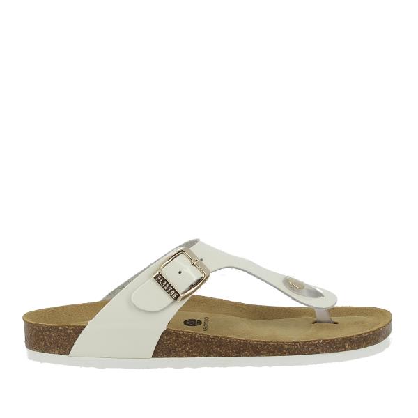 Capture the pristine beauty of Plakton's 181671 White Women's Sandals. The classic thong design and clean white color exude timeless elegance, perfect for any summer ensemble.