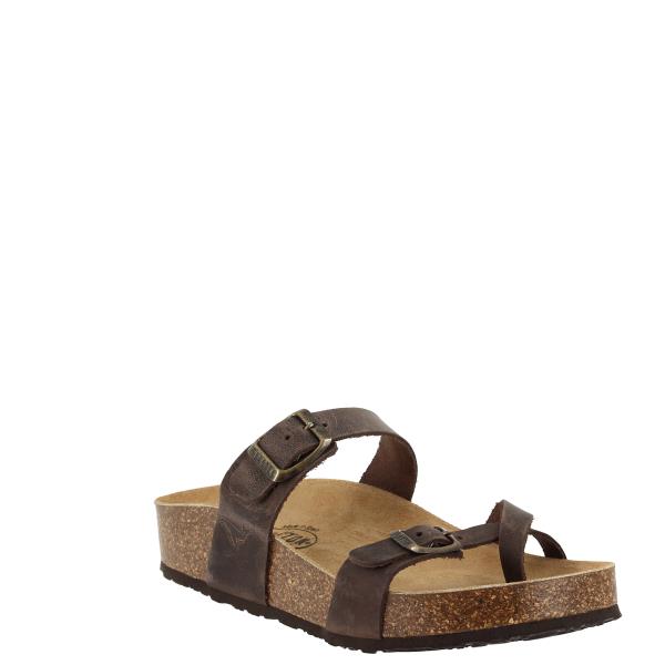 An appealing image showcases Plakton's 341032 Brown Women's Sandals, epitomizing sophistication. Crafted with vegan leather and featuring a cork sole, these sandals blend style with comfort effortlessly. Includes Plakton logo on the side.