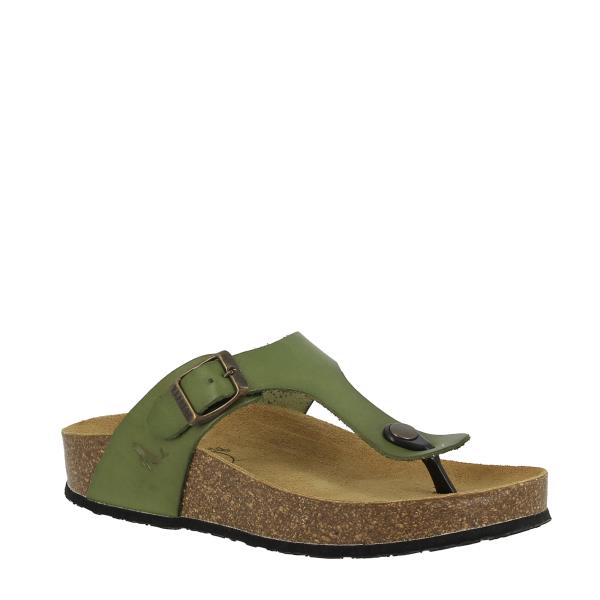 Showcase the refreshing charm of Plakton's 341671 Light Green Women's Sandals against a soft background. The vibrant hue and sleek design catch the eye, while the Plakton logo on the side adds a touch of authenticity.