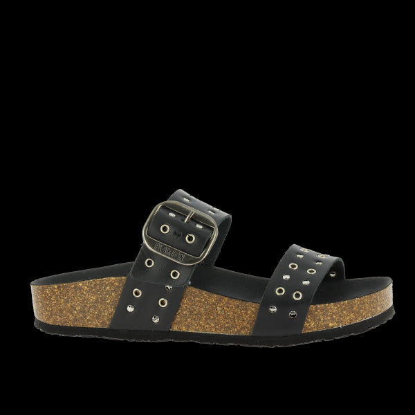 Showcase the sleek design of Plakton's 343004-RE Black Studs Women's Sandals from the external side. The two adjustable straps and subtle stud detailing offer a stylish touch, perfect for any occasion.