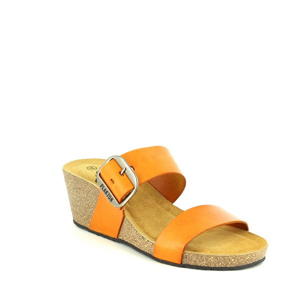 Feel the smooth texture of Plakton's 363004 Vanilla Women's Wedge Sandals on the external side. Two straps extend gracefully from the side, offering adjustable comfort.