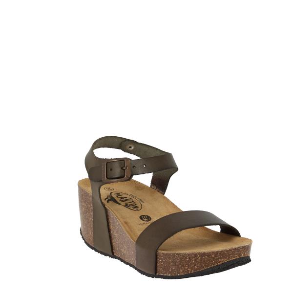 In this striking photo, Plakton's 873023 Khaki Women's Wedge Sandals are showcased, epitomizing sophistication and comfort. The khaki hue adds a touch of elegance to the sleek thong design. With an adjustable ankle strap and cork sole, these sandals offer both style and support. Crafted with meticulous attention to detail and made in Spain, they are the perfect choice for any smart-casual ensemble.